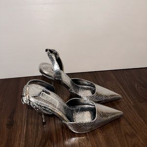 Brand new Topshop pointed toe silver metallic heel